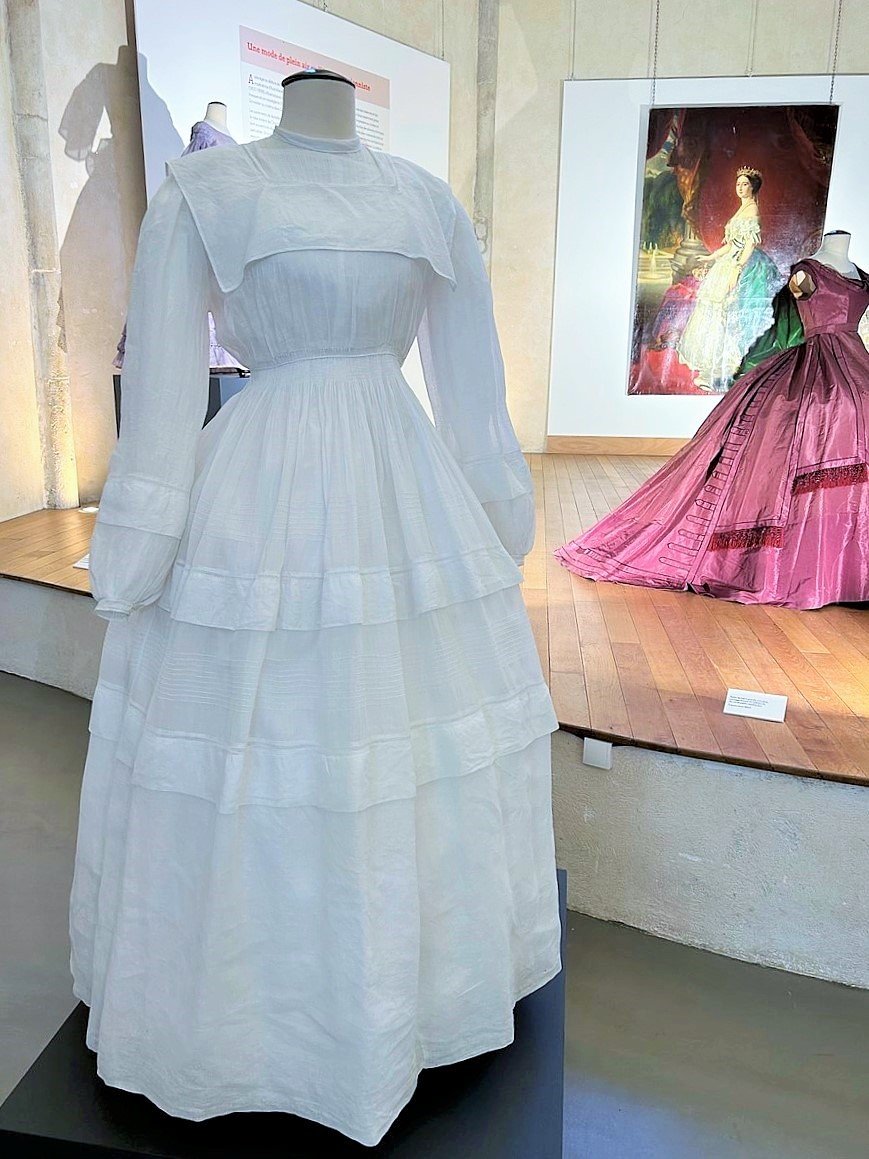 Robe De Promenade à Crinoline En Mousseline De Coton Et Plis Religieuses Circa 1855-photo-3