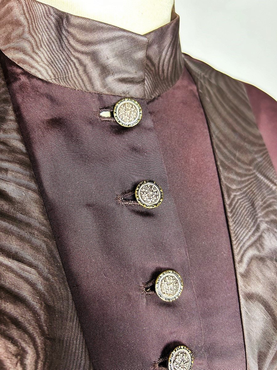 Robe à Tournure, Corsage Et Jupe En Faille Aubergine Et Moire Chataigne  France Circa 1880-1890-photo-6