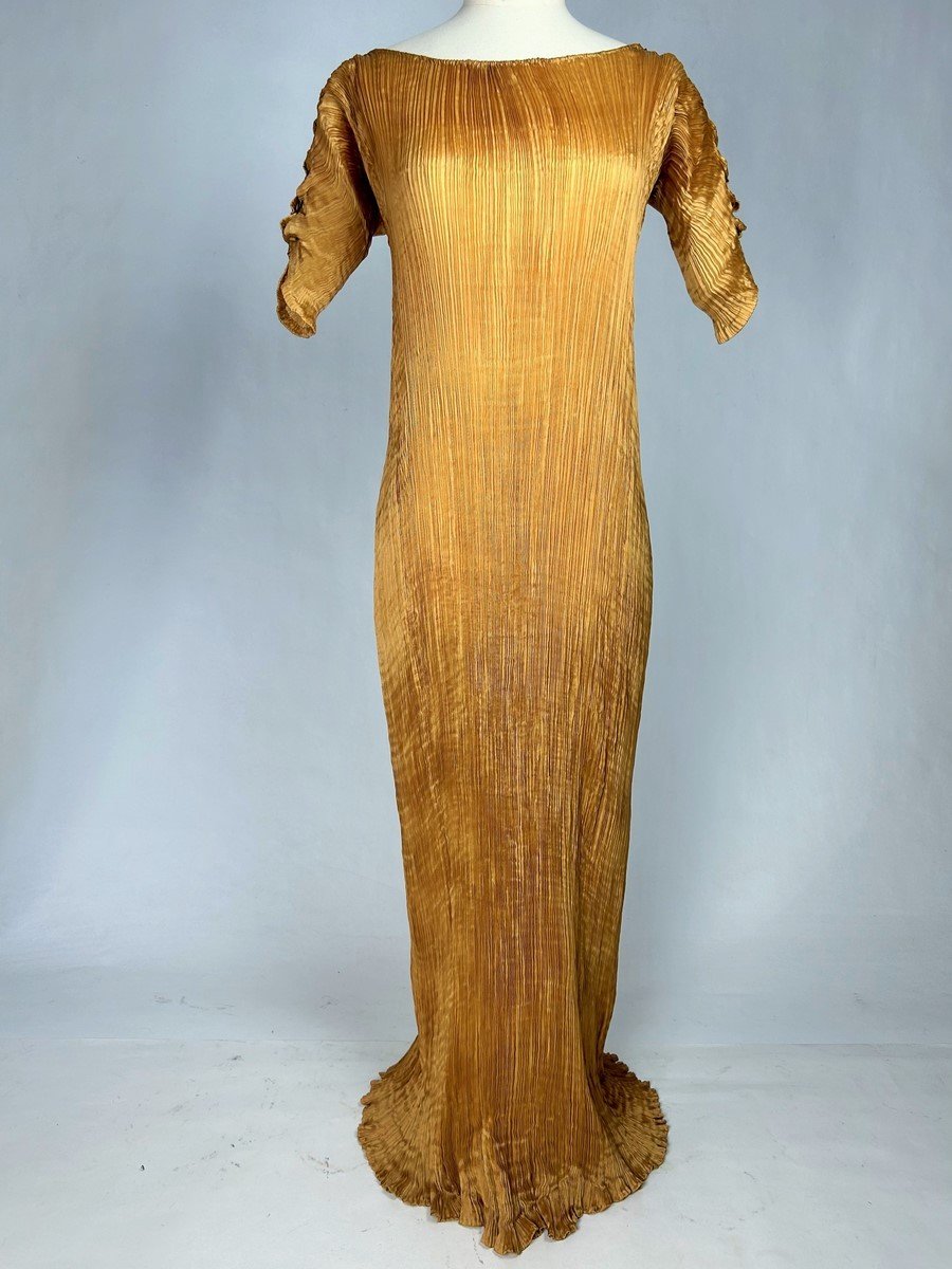 Delphos Dress By Mariano Fortuny (attributed To) In Apricot Pleated Silk Pongee – Venice Circa 1920