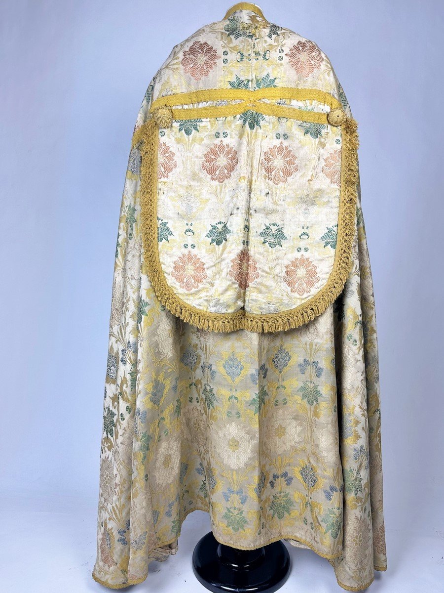 Precious Rain Cover In Satin Border - Italy Late 17th Century-photo-2