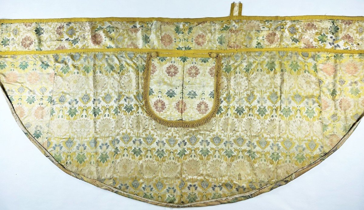 Precious Rain Cover In Satin Border - Italy Late 17th Century-photo-3