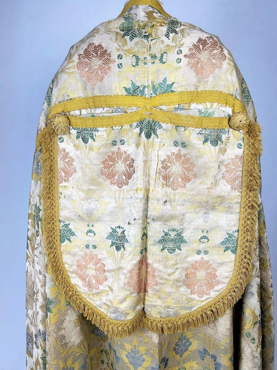 Precious Rain Cover In Satin Border - Italy Late 17th Century-photo-2