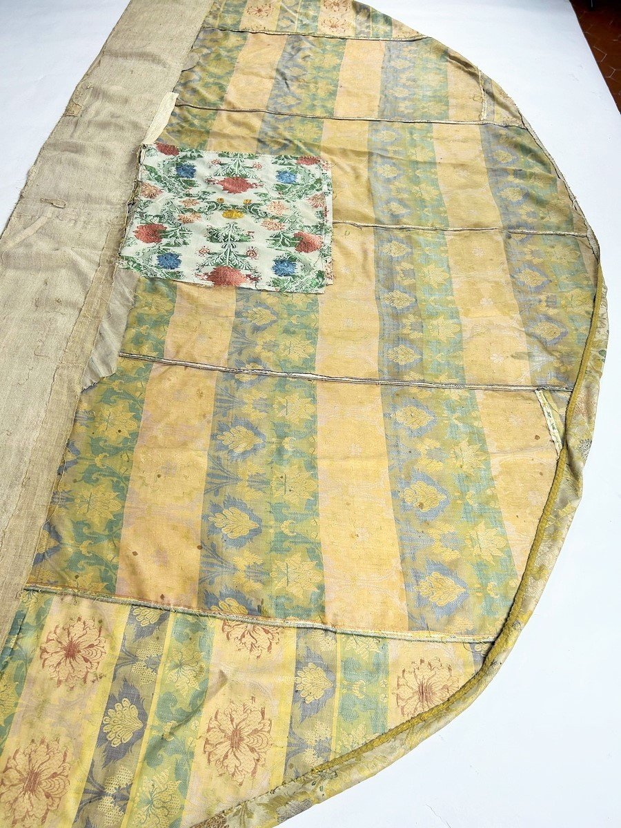 Precious Rain Cover In Satin Border - Italy Late 17th Century-photo-8