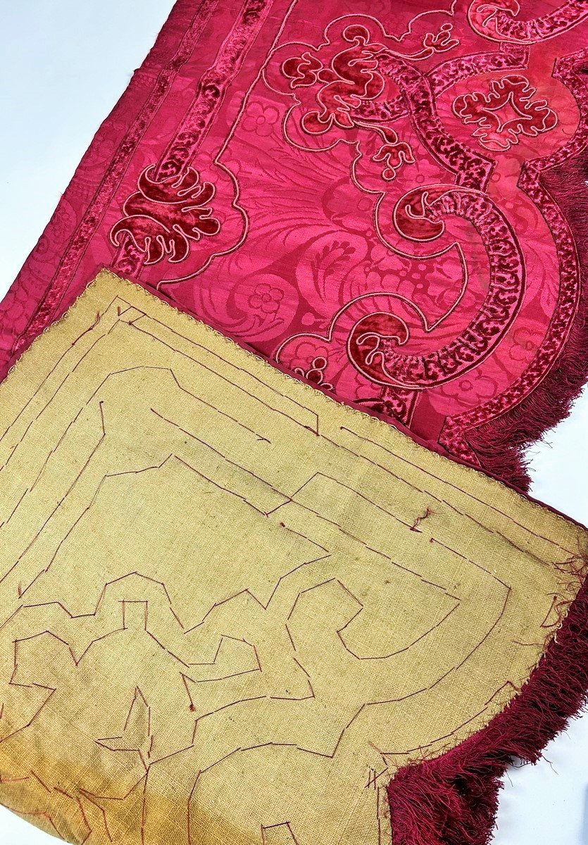 Lambrequin In Crimson Damask Applied With Ribbons And Velvet - France 19th Century In 17th Century Taste -photo-8