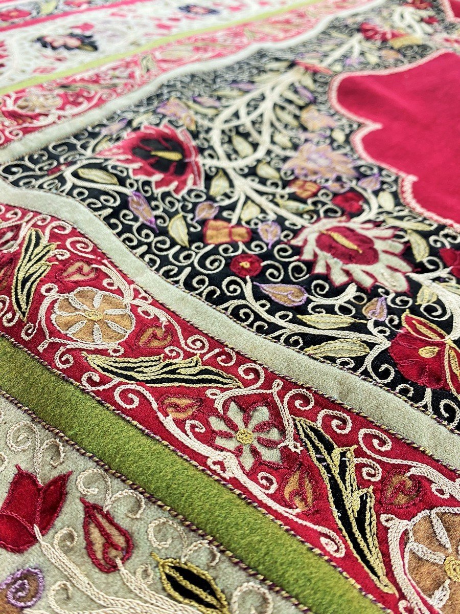 Rachti Douzi - Tapestry In Wool Felt And Embroidery - Persian Kadjar Circa 1860-photo-5