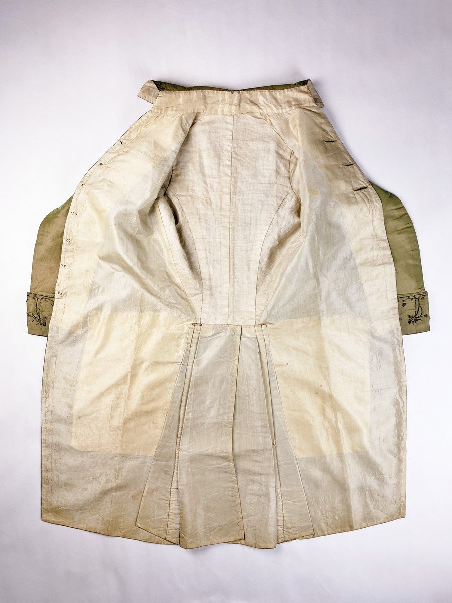 A Dressed Up In Changing Taffeta Embroidered With Cannetilles And Tinsel, Louis XVI Period-photo-7