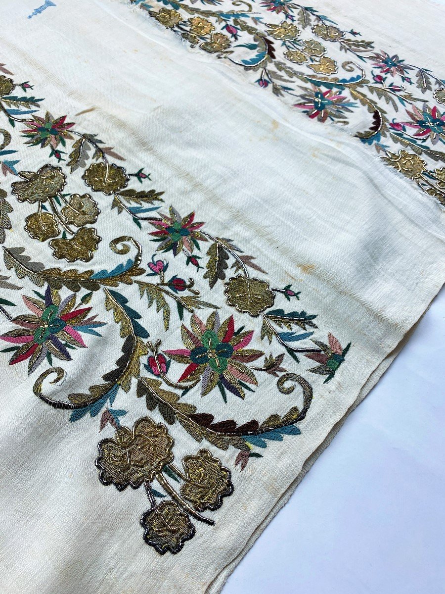 Serviette De Hammam Ou Yaglik En Broderies De Lames Bosselées Dorées - Empire Ottoman XIXe -photo-2