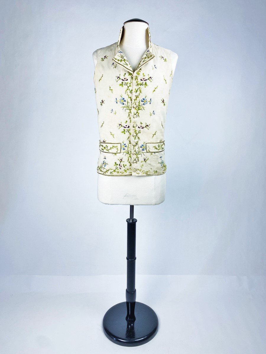 Summer Vest In Embroidered Wool Muslin, Directoire Period - France Circa 1800-photo-2