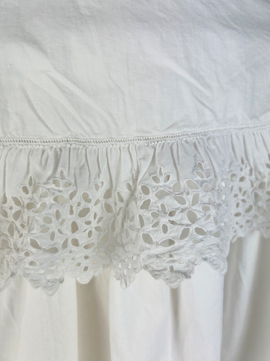 A Morning In Percale And English Embroidery Falbalas - France Circa 1880-photo-6