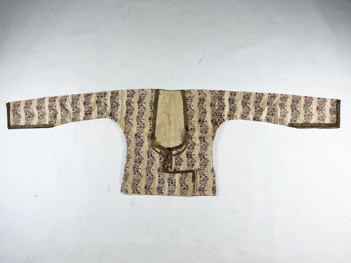 Precious Ceremonial Bodice In Brocaded Silk Lampas - Mughal India Or Persia - Late 18th Century-photo-1