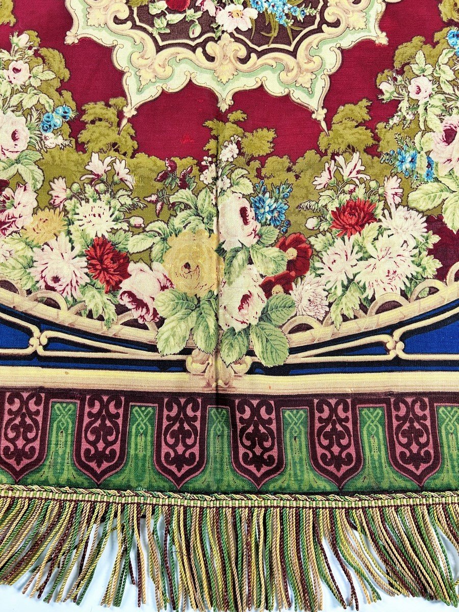 Tapis De Table En Reps Imprimé Au Décor Floral Impérial - France Second Empire Circa 1860-photo-4