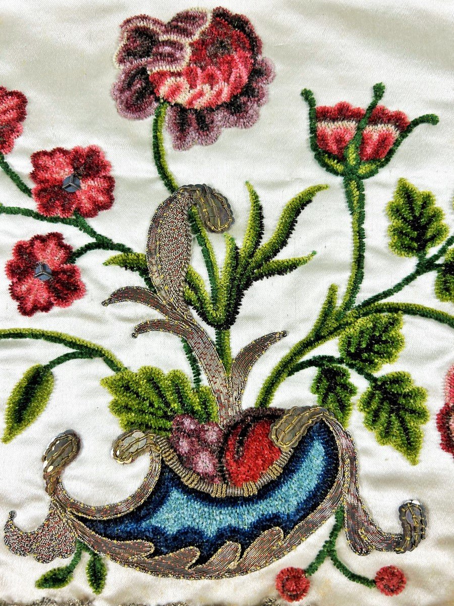 A Silk Satin Purse Embroidered With Chenillettes And Gold Cannetilles Circa 1760-photo-4