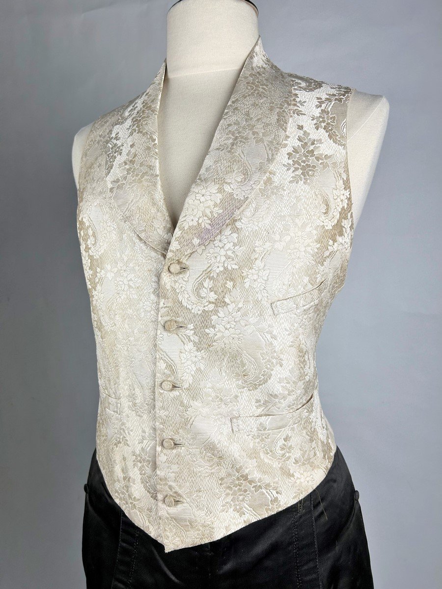 Elegant Second Empire Wedding Waistcoat In Cream Silk - France Circa 1860-1870