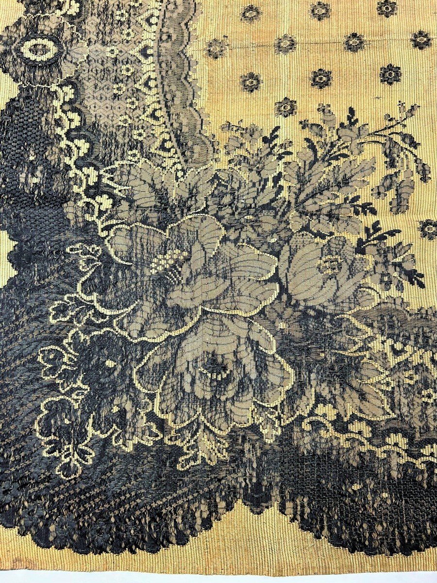 Woven Silk Fichu With Lace Decor - France Or Russia Circa 1865-photo-1