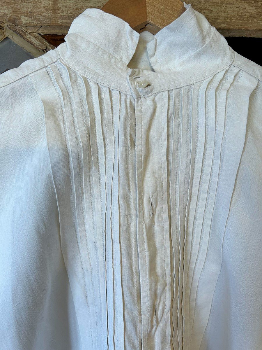 Une Chemise En Linon d'Un élégant Période Romantique - France Circa 1830-photo-3