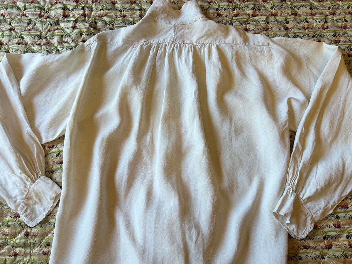 Une Chemise En Linon d'Un élégant Période Romantique - France Circa 1830-photo-4