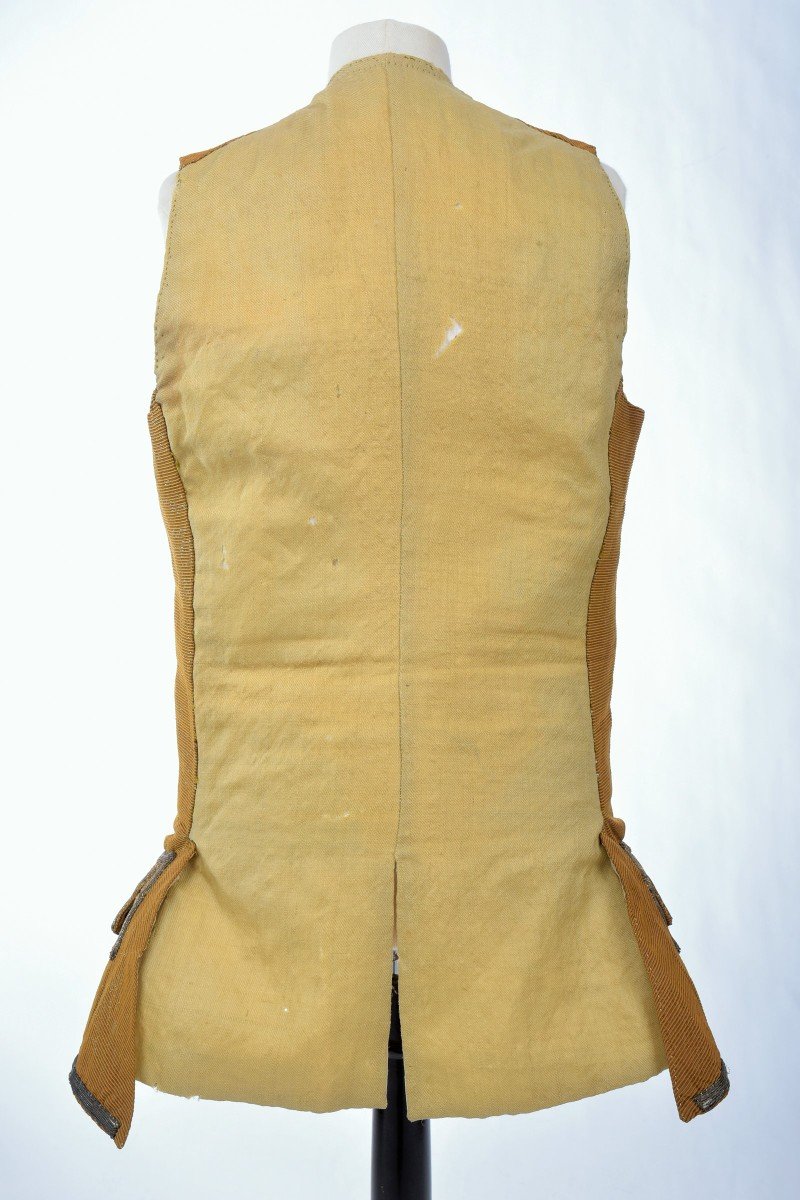 Gilet De Gentilhomme En Faille Française Caca d'Oie Lamé Or - Période Louis XV Circa 1760-photo-6