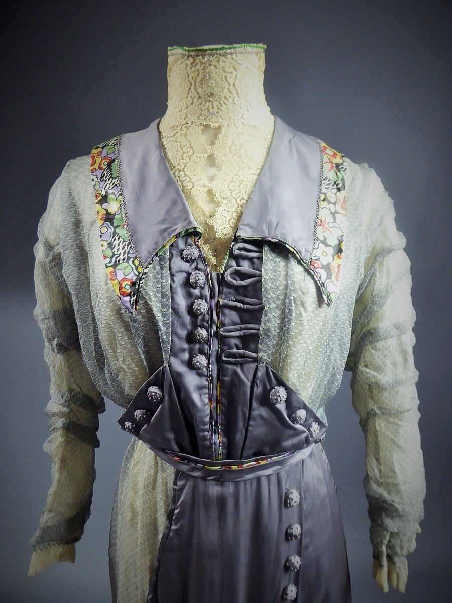 Day Dress Or Tea Gown In Printed Chiffon And Silk - England Circa 1905-photo-4