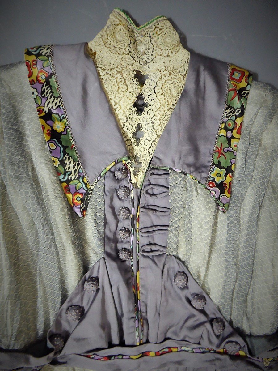 Day Dress Or Tea Gown In Printed Chiffon And Silk - England Circa 1905-photo-6