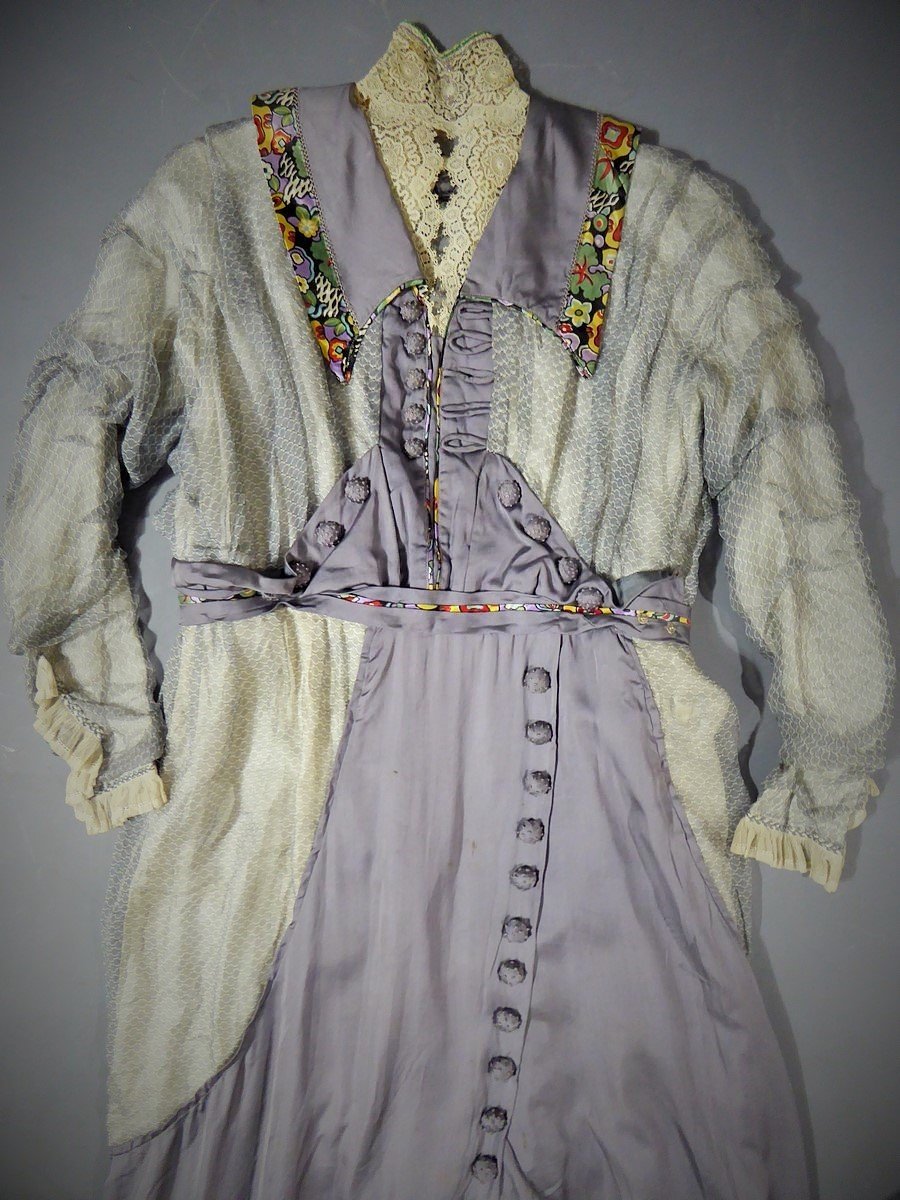 Day Dress Or Tea Gown In Printed Chiffon And Silk - England Circa 1905-photo-7
