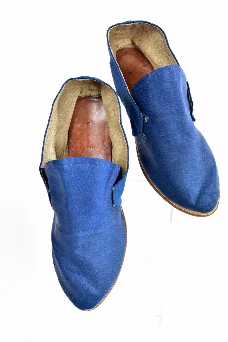 Paire De Chaussures Pour Dame En Sergé De Laine Glacé Bleu De France - Louis XVI Circa 1780-photo-3