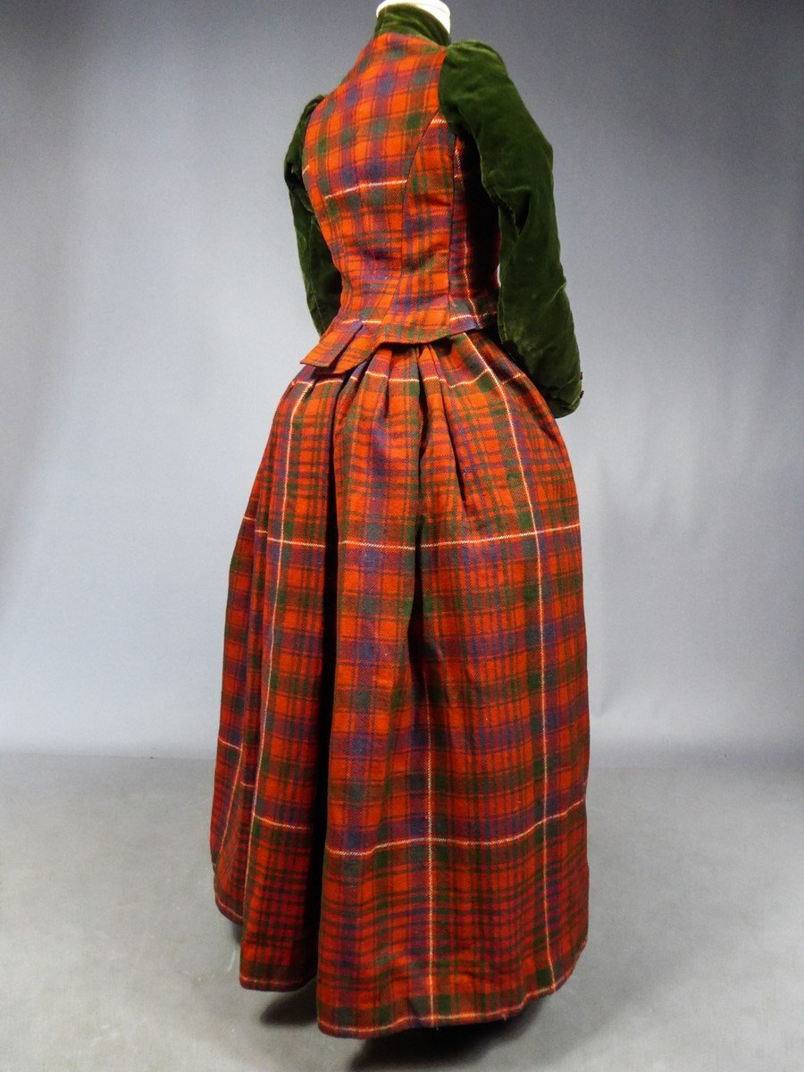 Bodice And Skirt In Scottish Tartan And Velvet Belle Epoque Circa 1890-photo-3