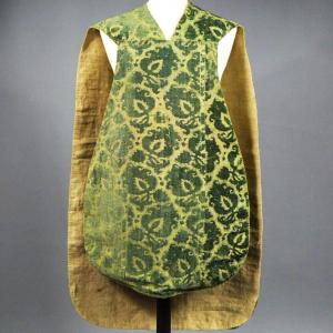 Rare Complete Chasuble In Chiselled Cut Velvet - Italy Late 16th Century