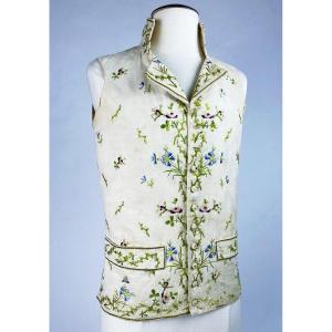 Summer Vest In Embroidered Wool Muslin, Directoire Period - France Circa 1800