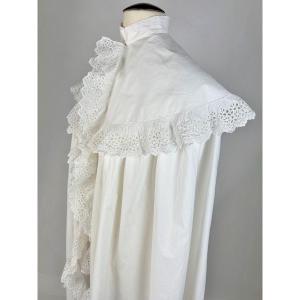 Une Matinée En Percale Et Falbalas En Broderie Anglaise - France Circa 1880