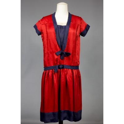 Robe Patriotique En Satin Et Crêpe De Soie Circa 1920