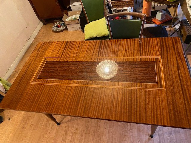 Table à Rallonge En Bois massif et Marqueté verni Des Années 60