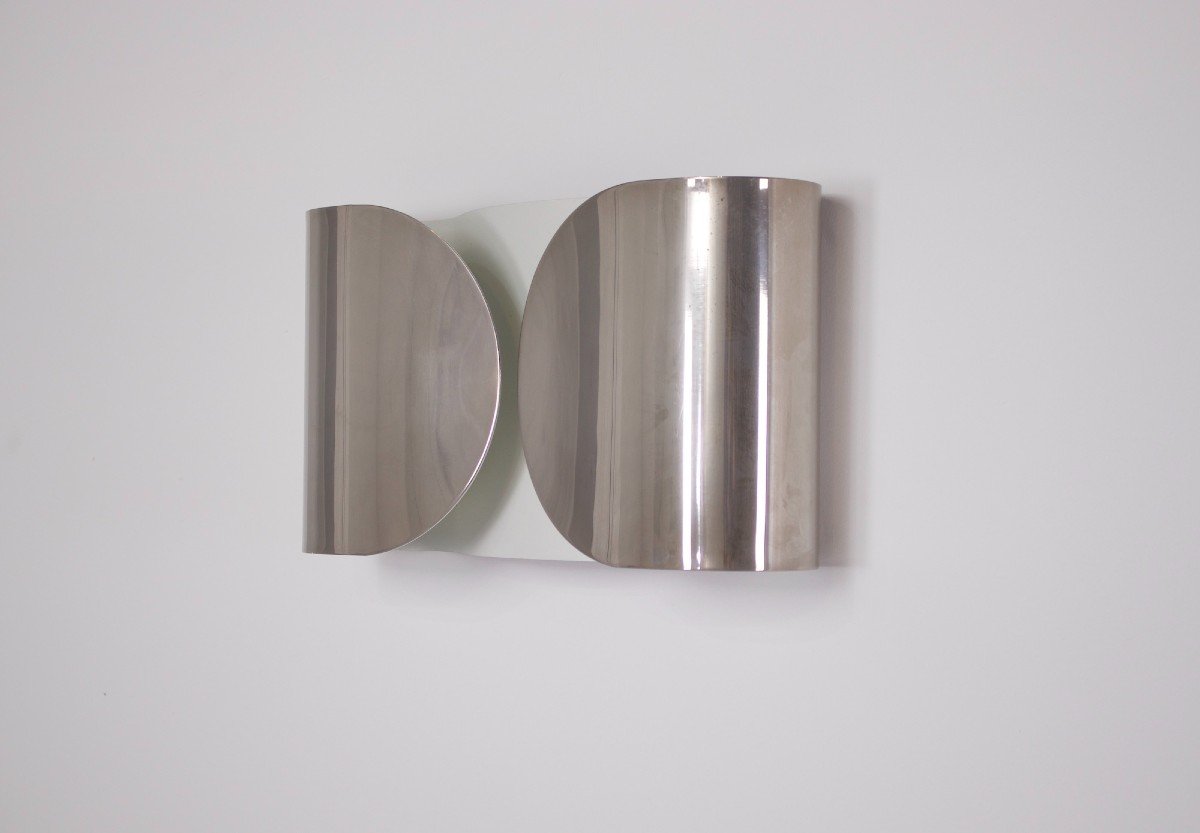 Tobia & Afra Scarpa: “foglio” Wall Lamp.