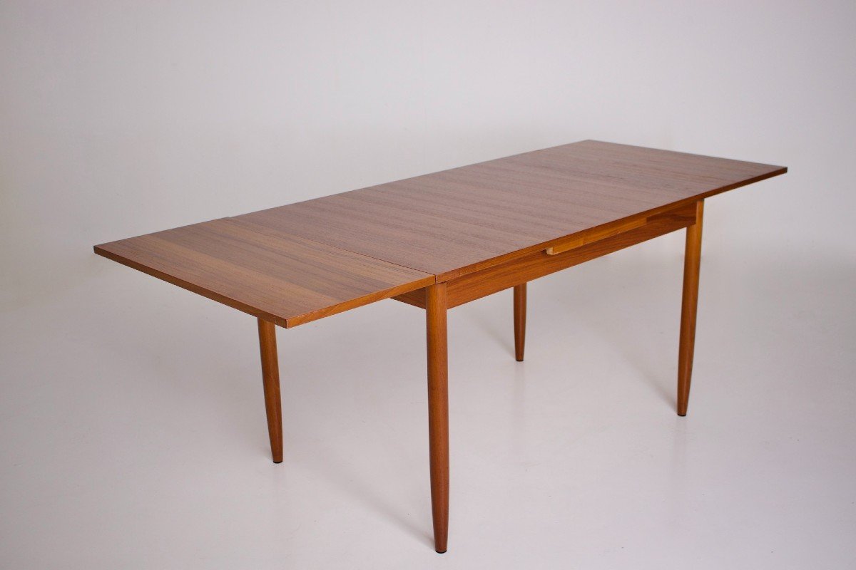Scandinavian Style Extending Table.-photo-2