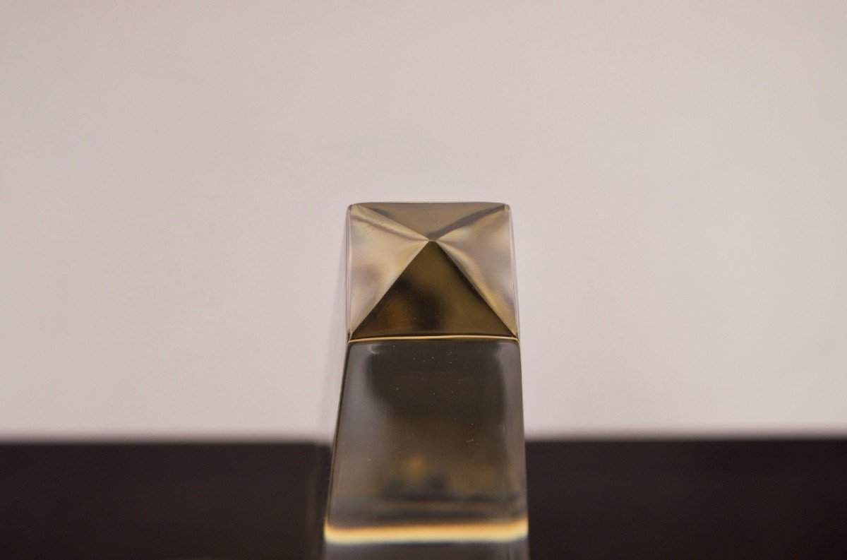 “obelisk” Lamp In Lucite.-photo-2