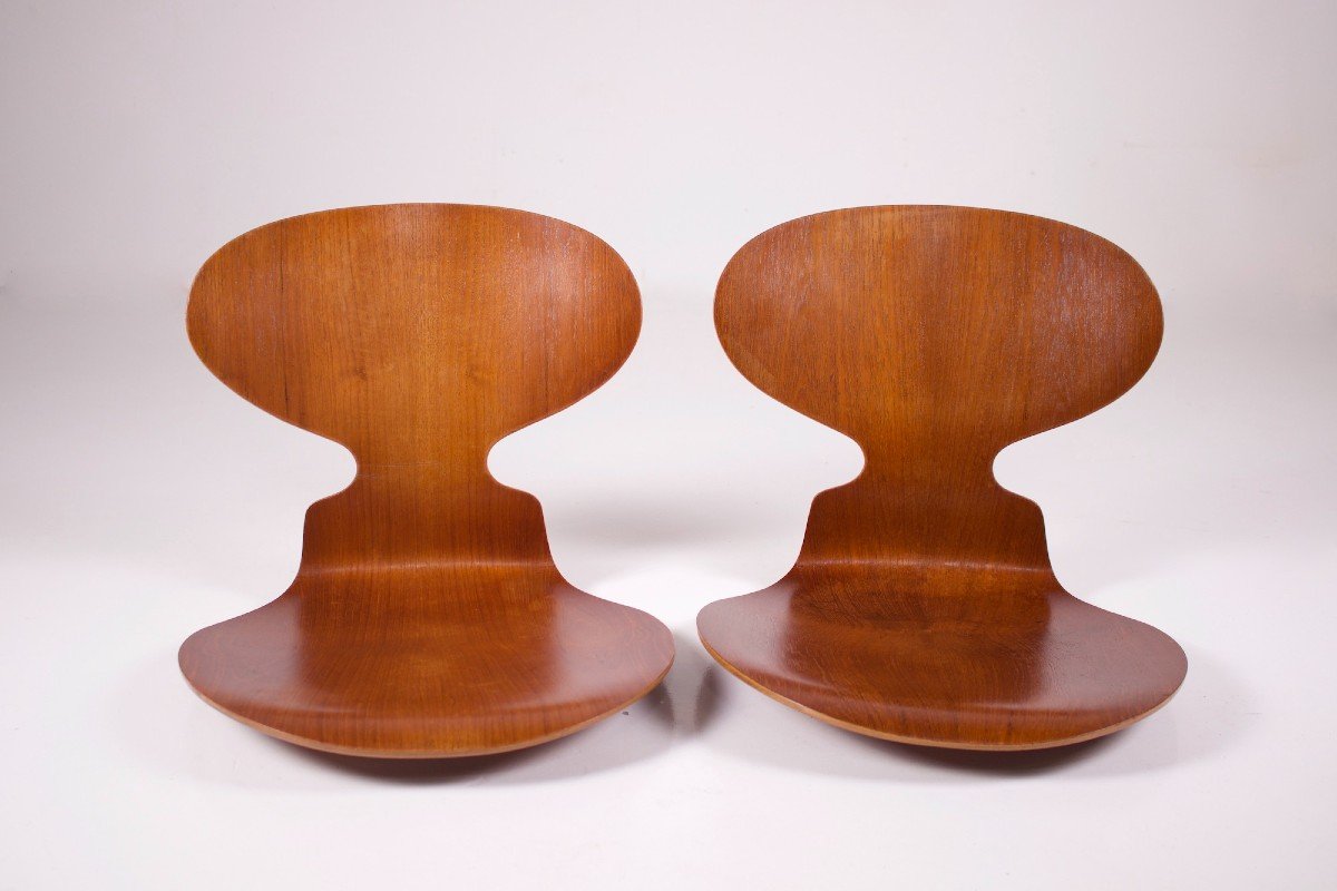 2 Assises Ant / Fourmi Jacobsen Fritz Hansen Tripode 1 ère édition.