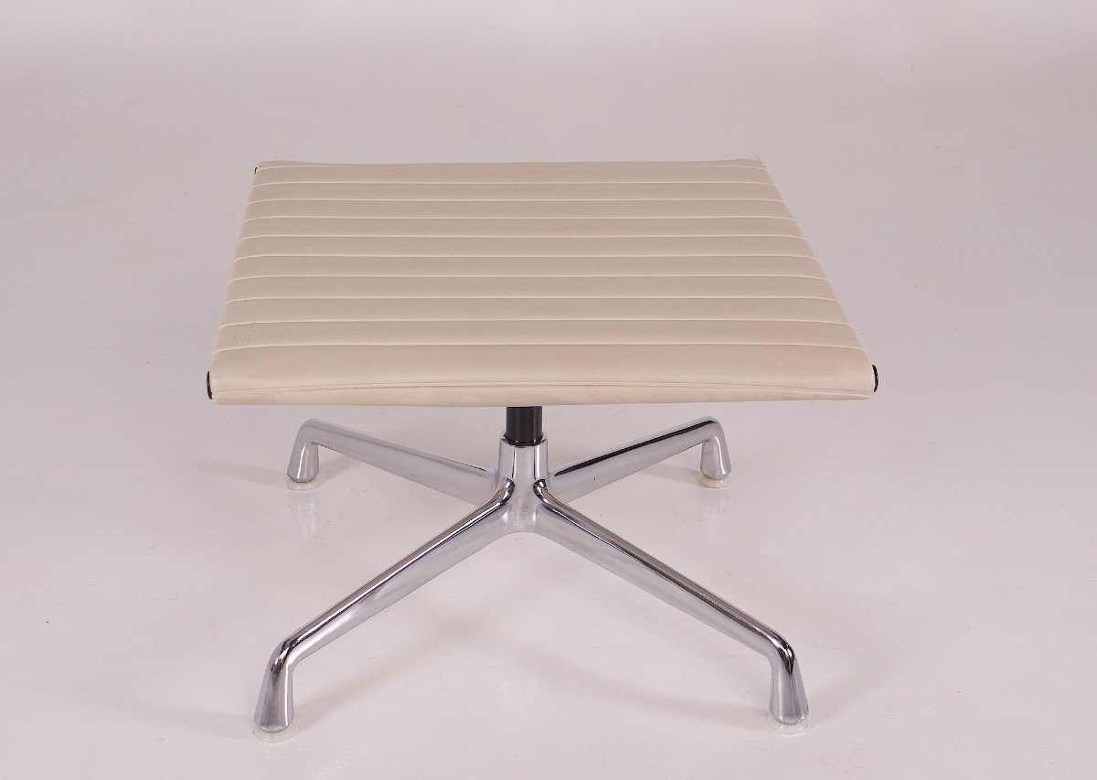 Ottoman “soft Pad” E125 By Charles & Ray Eames-photo-4