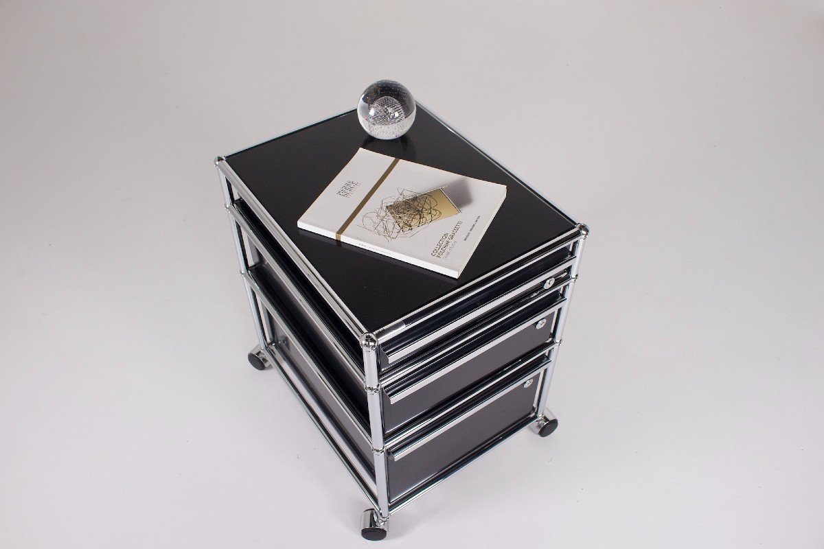 Usm Rolling Drawer Cabinet.-photo-3