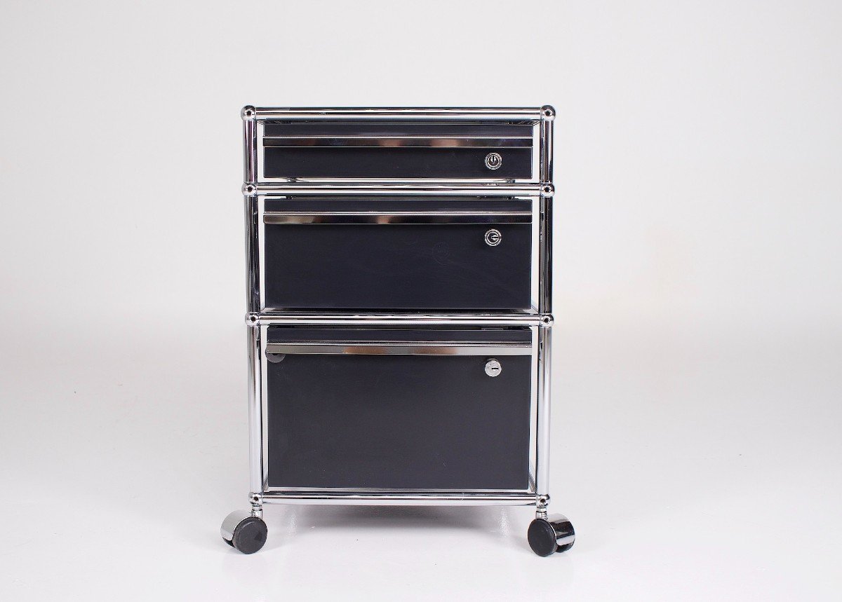 Usm Rolling Drawer Cabinet.-photo-1