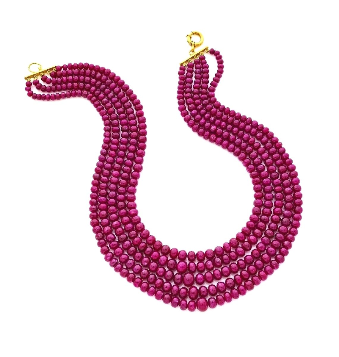 Collier de perles de rubis