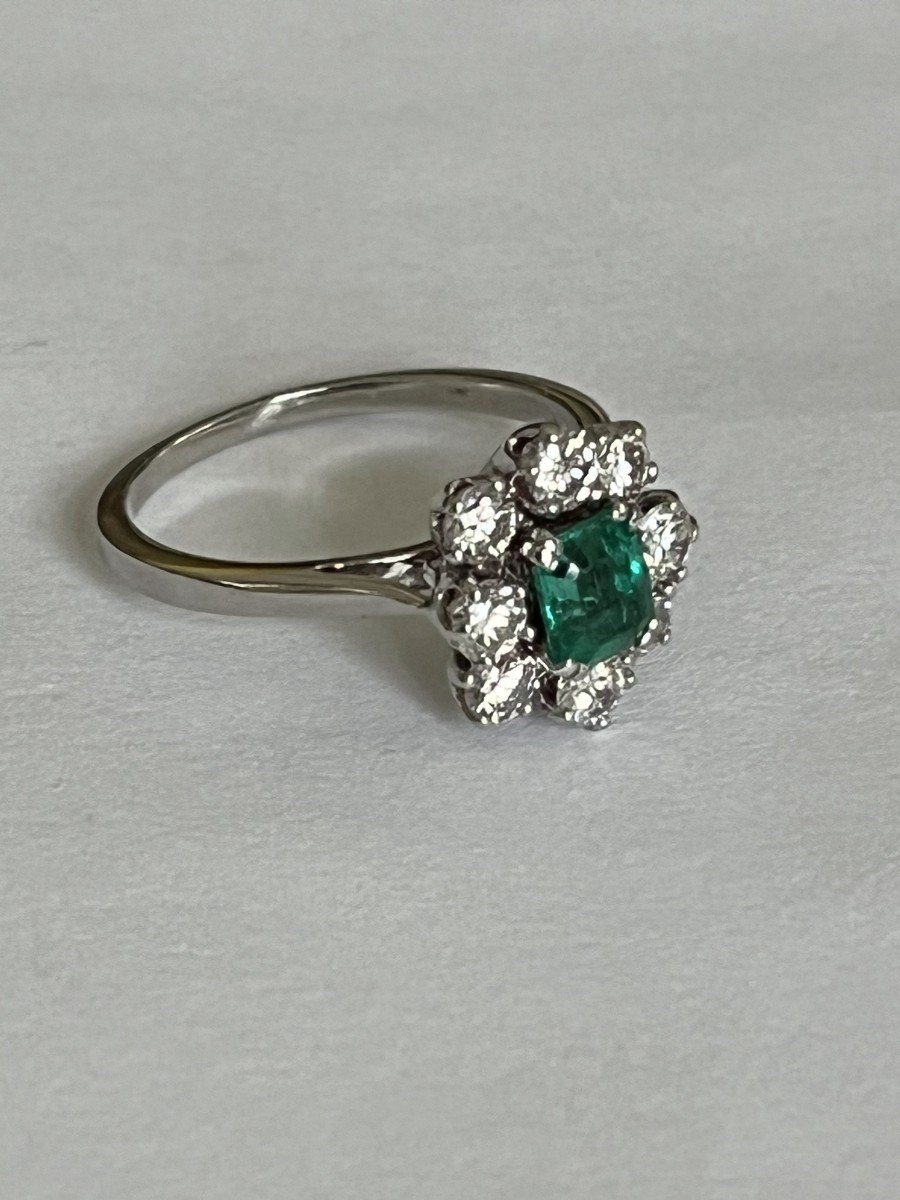 4514- Flower Ring Gray Gold Emerald Diamonds-photo-3