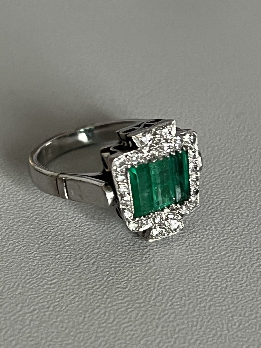 5029b- White Gold Emerald Diamond Ring-photo-4