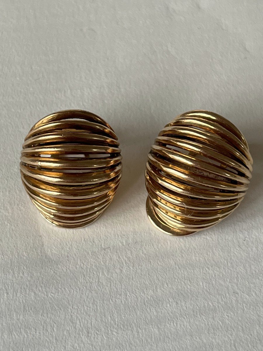 5140- Domed Yellow Gold Earrings-photo-4