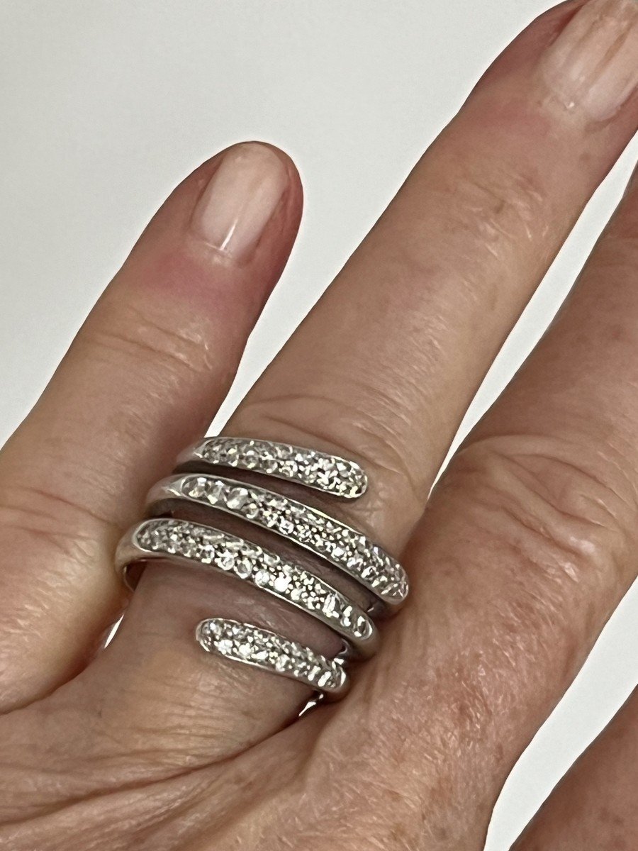 5395- White Gold Diamond Winding Ring-photo-2