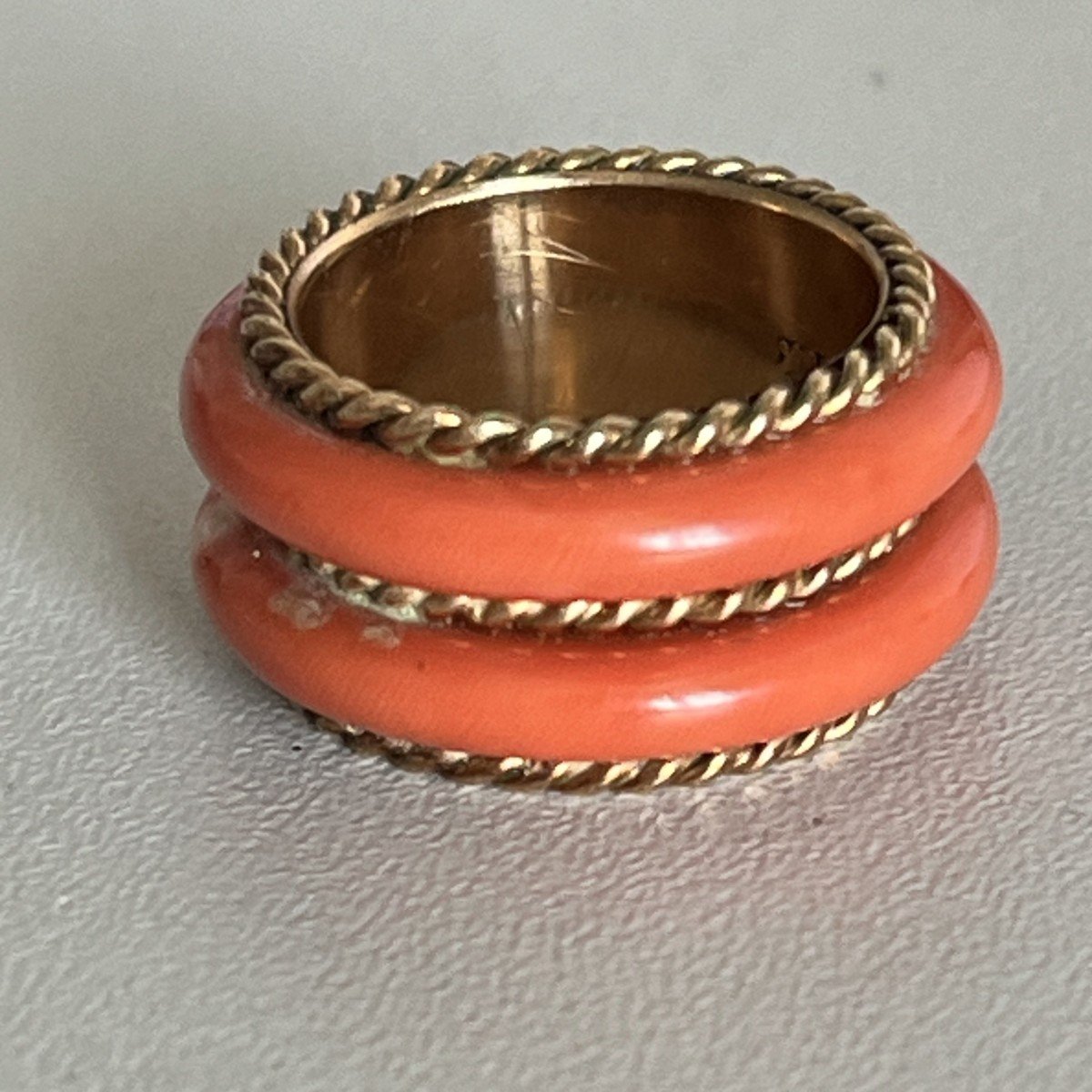 5162- Bague Or Jaune Torsadé Corail