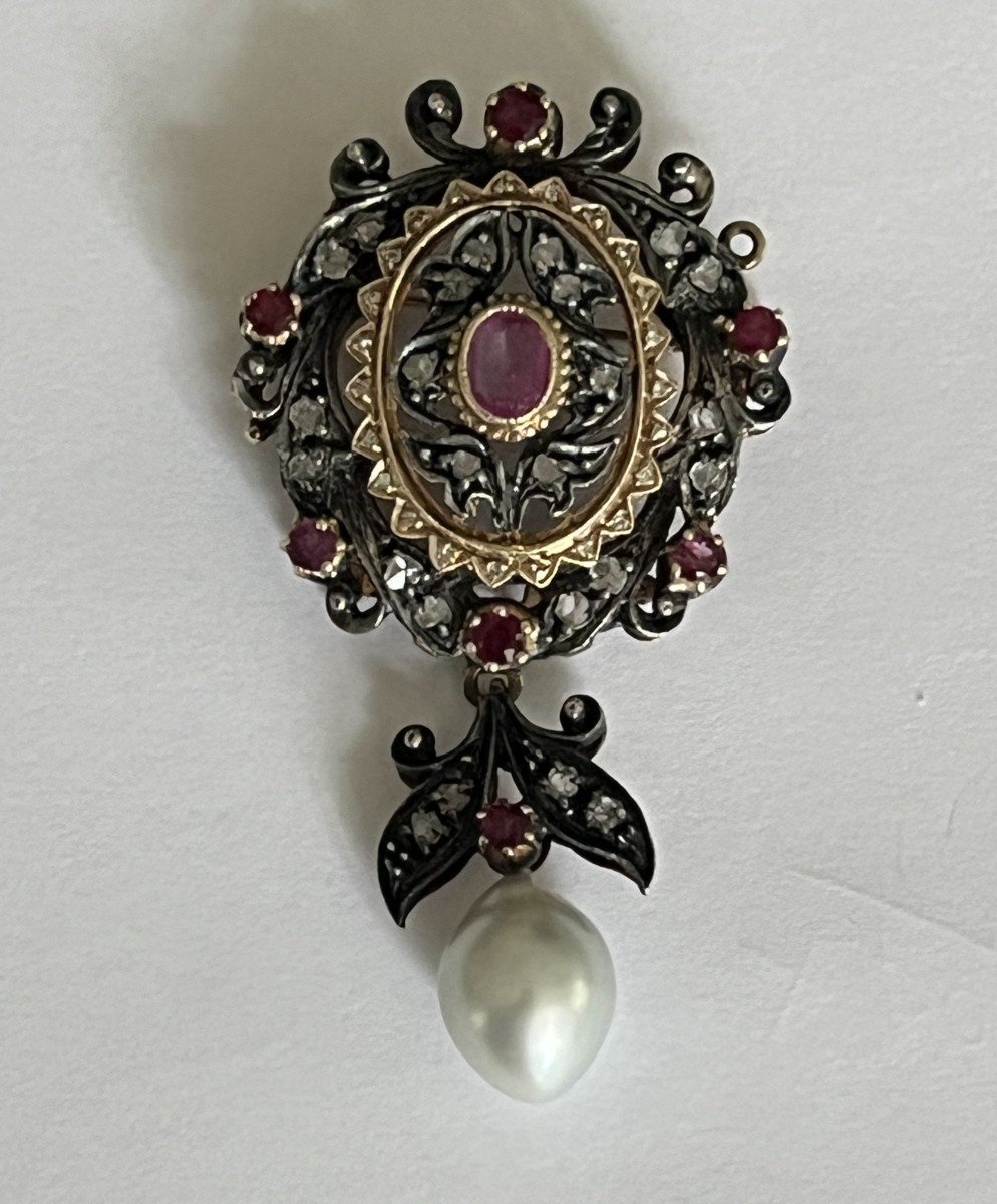 5549- Old Brooch Gold Silver Ruby Diamonds Baroque Pearl