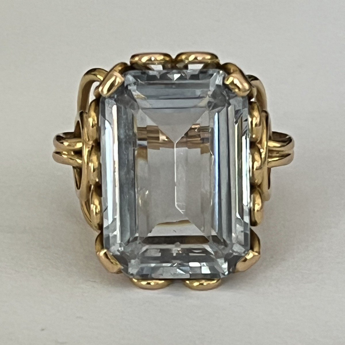 4431- 20 Ct Yellow Gold Aquamarine Ring