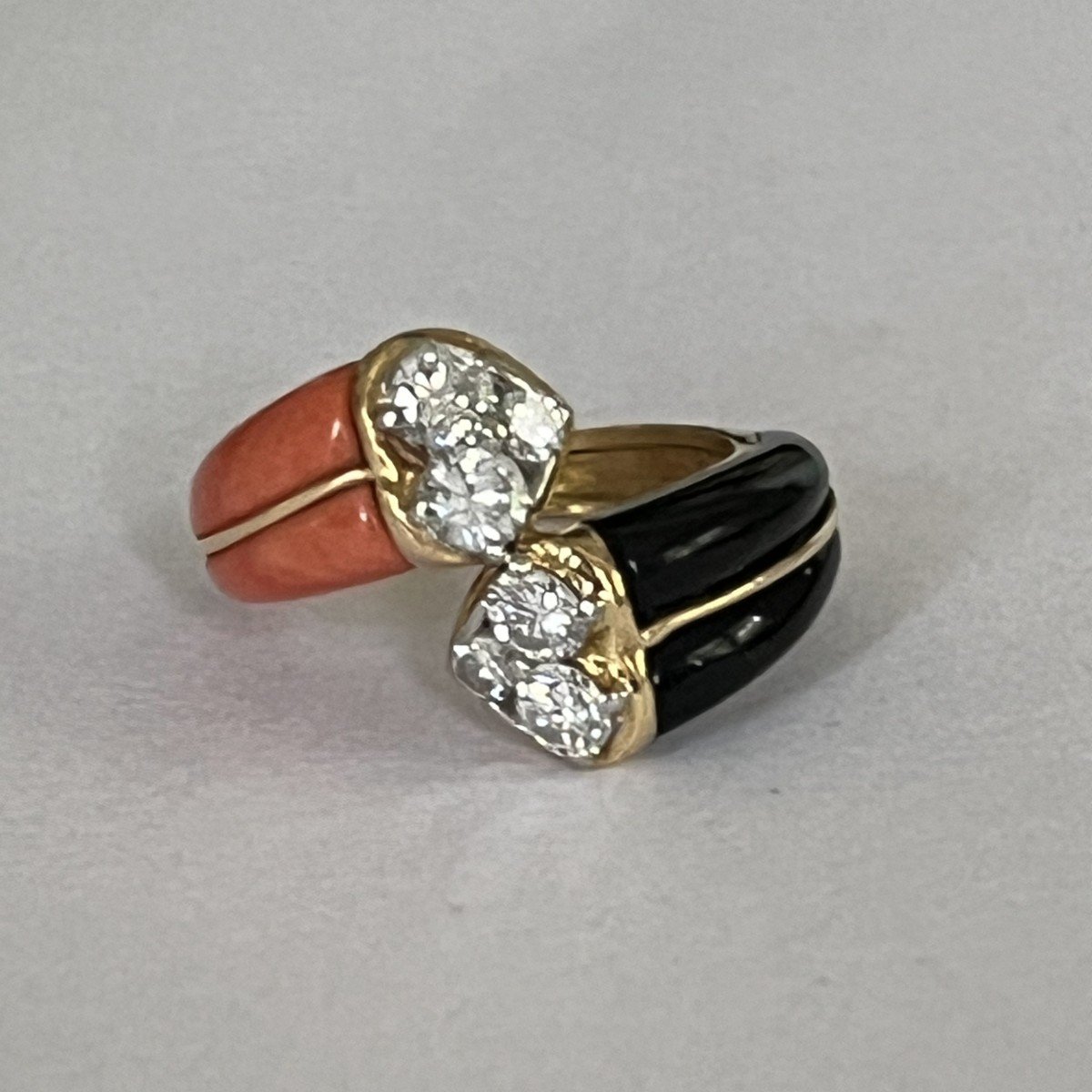 5725- Toi & Moi Ring Yellow Gold Coral Onyx Diamonds