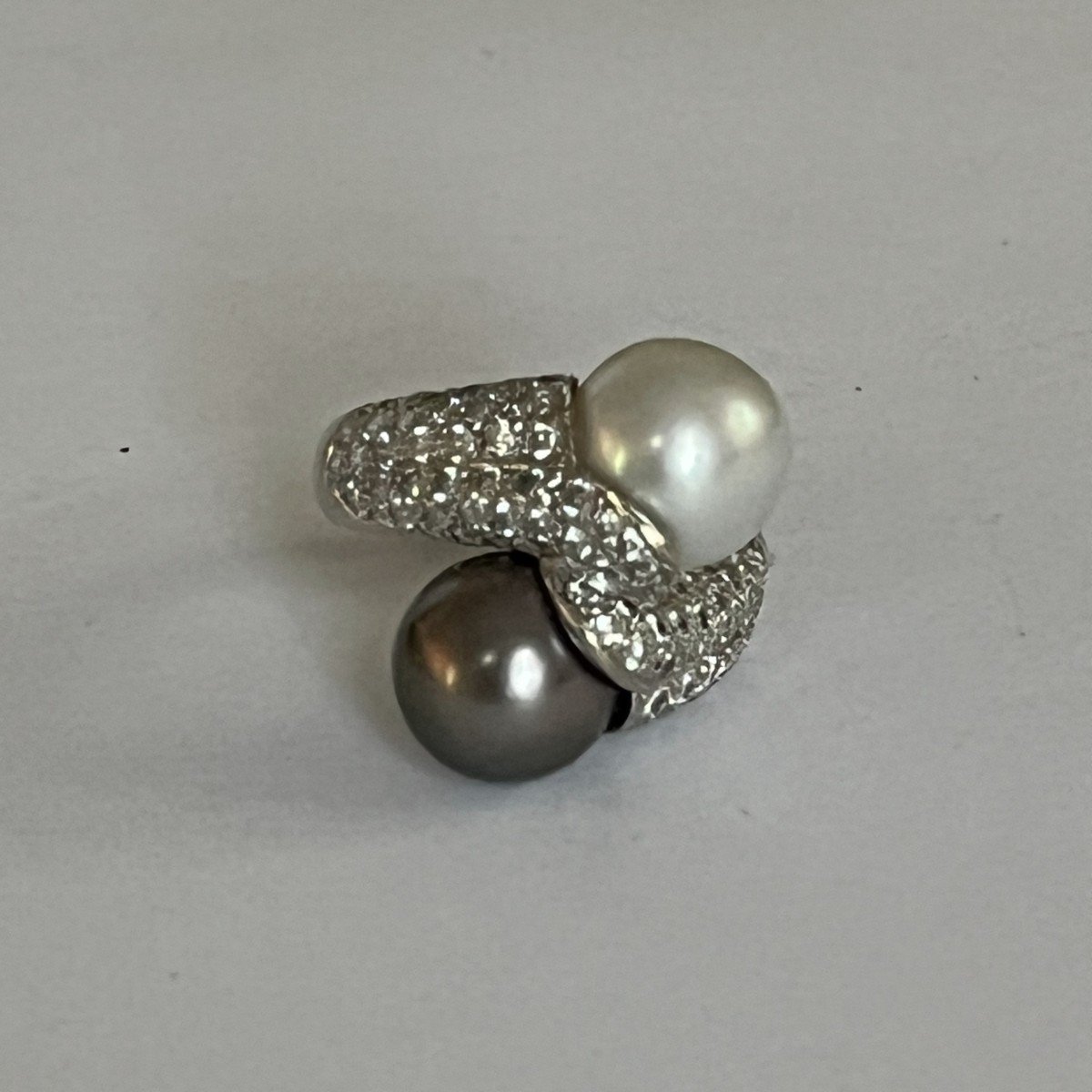 5810- White Gold Pearl Diamond Cross Ring