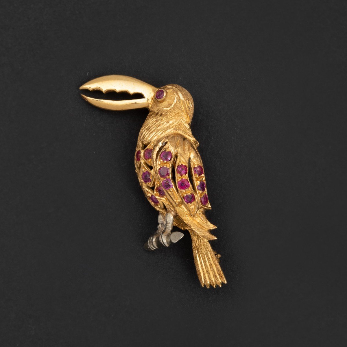 5815- Broche Oiseau Or Jaune Rubis