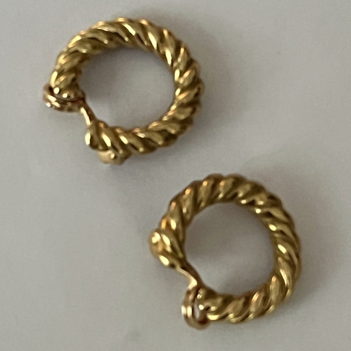 5869- Twisted Yellow Gold Earrings